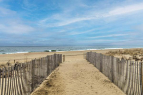 Coastal Ocean City Retreat - Walk to Beach!